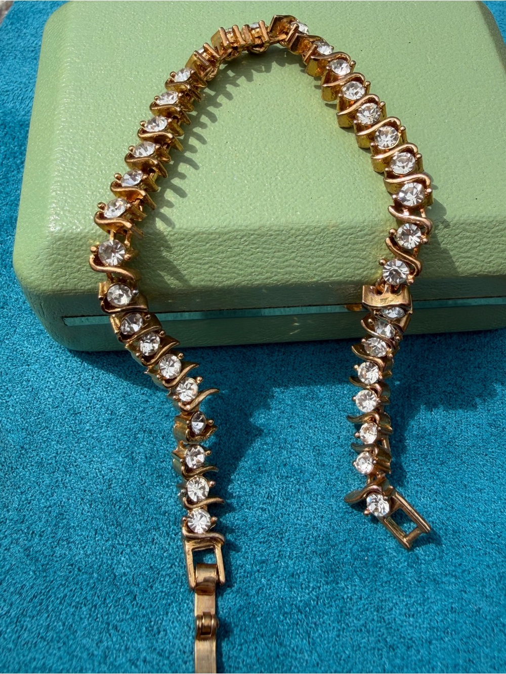 24KGP S-Link Tennis Bracelet - Clear Stones - Picture 8 of 8